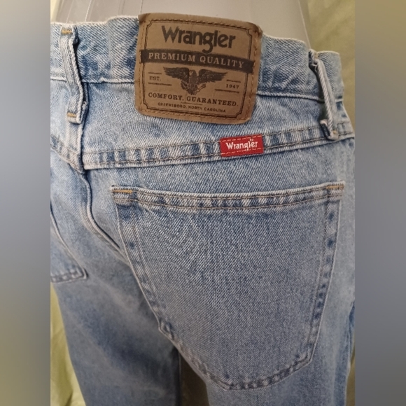 A Wrangler Red Tab Straight Leg Denim Jeans - Picture 3 of 5